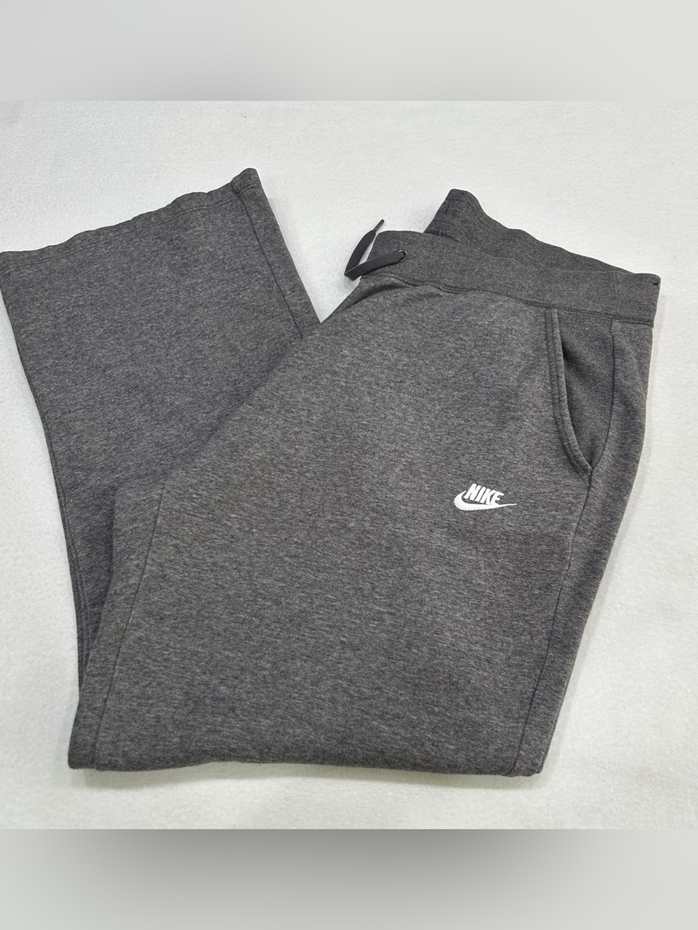 Nike Women’s Sweatpants/Leisure Pants 1X Standard Fit Gray